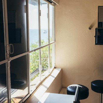 Photo-production-IRIS-VON-ARNIM-Spring-Summer-Collection-villa-Eileen-Gray-E-1027-UNIQUE_pascal-Gerdsmeier-Monaco-foto-design-film-location-scout